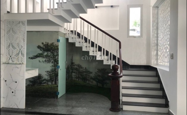 Cho thuê nhà vừa ỏ vừa kinh doanh: Nguyễn Cao Luyện, khu An Cư 2, An Hải Bắc, quận Sơn Trà